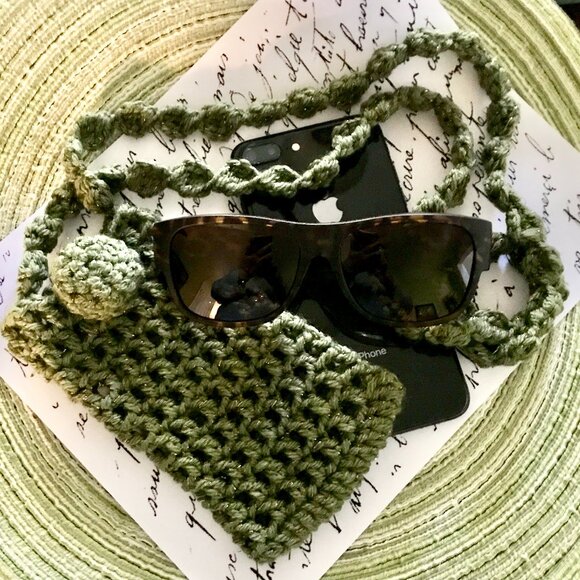 FOREST GREEN CELL PHONE/SUNGLASS/PURSE Crossbody Holder with Button Closure - Picture 6 of 6